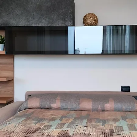 Ultimo Piano Top-floor With Private Garage Lejlighed Vicenza