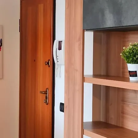Ultimo Piano Top-floor With Private Garage Lägenhet *