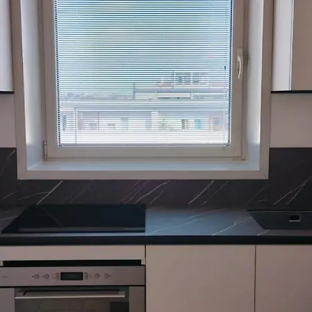 Ultimo Piano Top-floor With Private Garage Vicenza